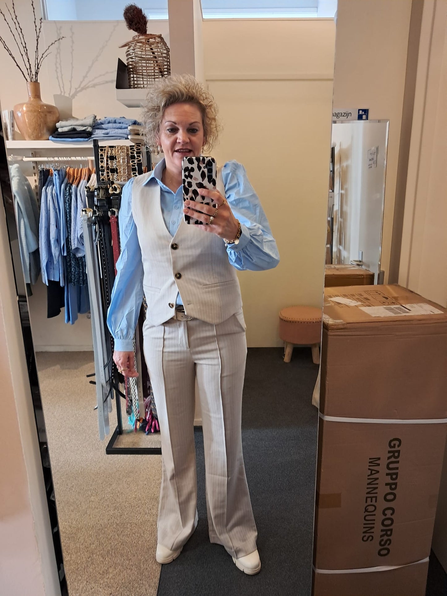 TQAmsterdam Danthe flaired zand