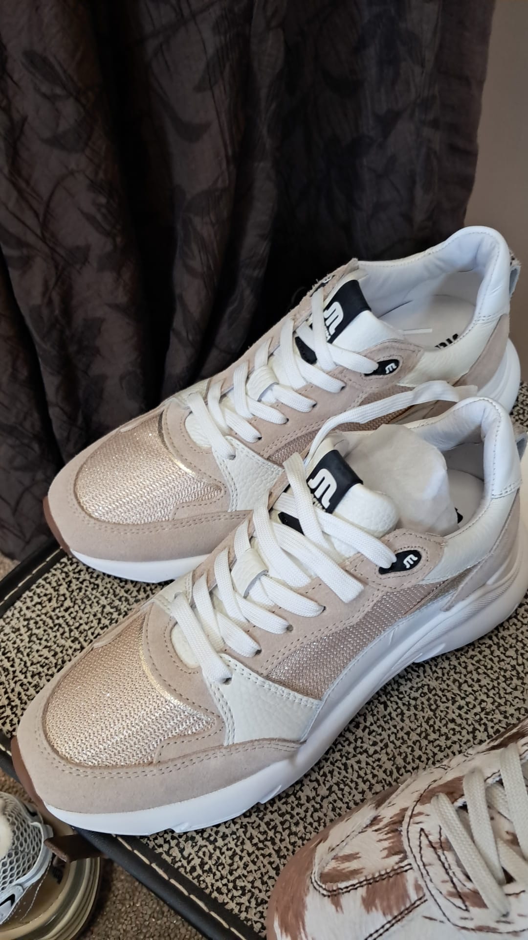 Maruti sneaker leer