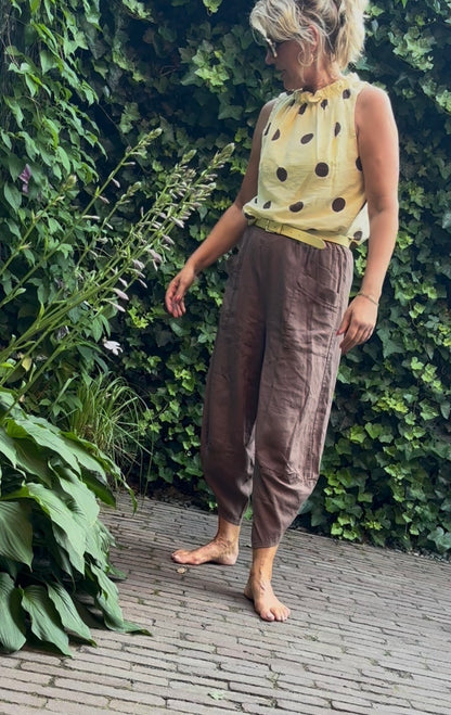 MARTA mouwloze top