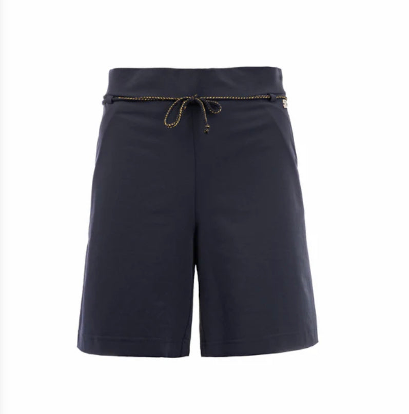 TQAmsterdam Romee Bermuda travel navy