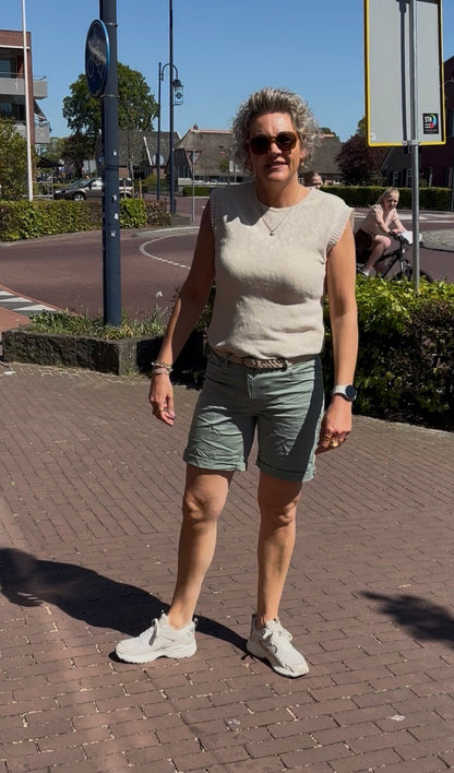 Bermuda / korte broek groen incl riem