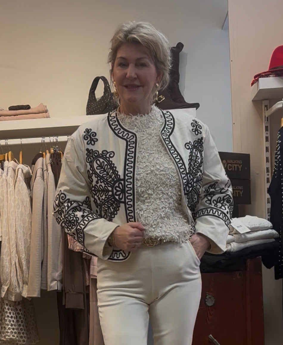 Jasje zwart wit borduur