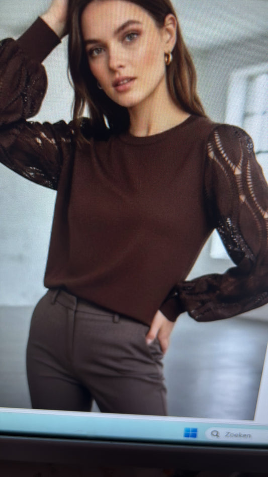 Trui bruin opengewerkte mouwen