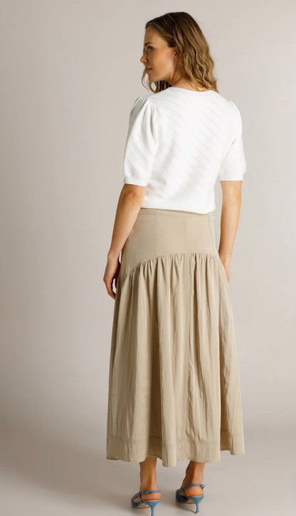Ivy Beau rok Dayna kit