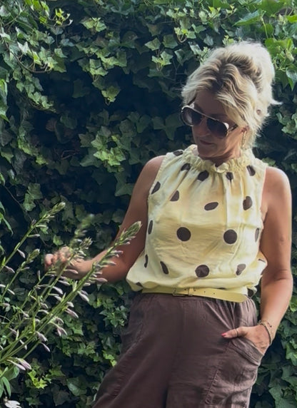 MARTA mouwloze top