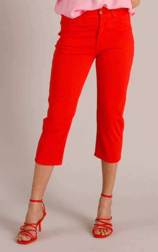 Yest Theresa capri rood